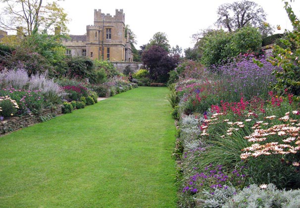 [Secret Garden at Sudeley Castle, UK]